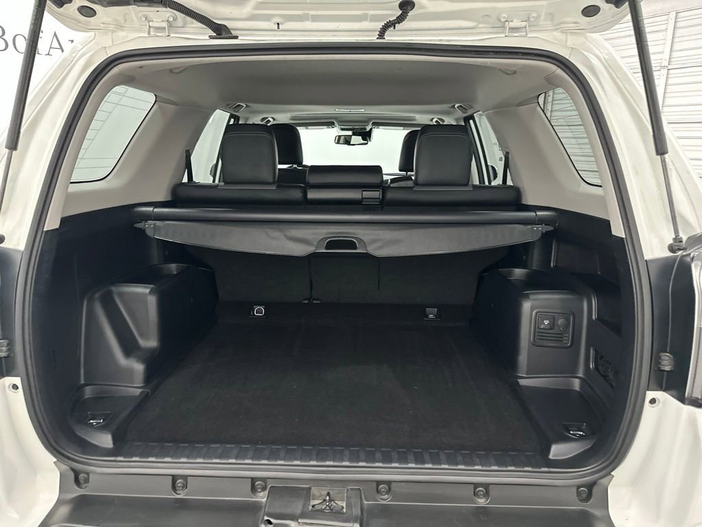 Used 2023 Toyota 4Runner SR5 Premium w/ Moonroof Package RWD image 22