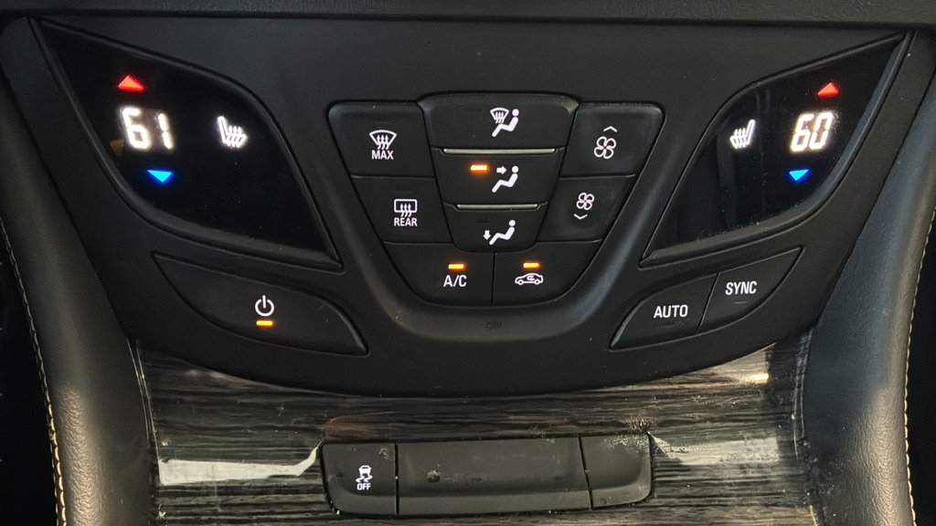 Used 2017 Buick Envision Essence FWD image 30