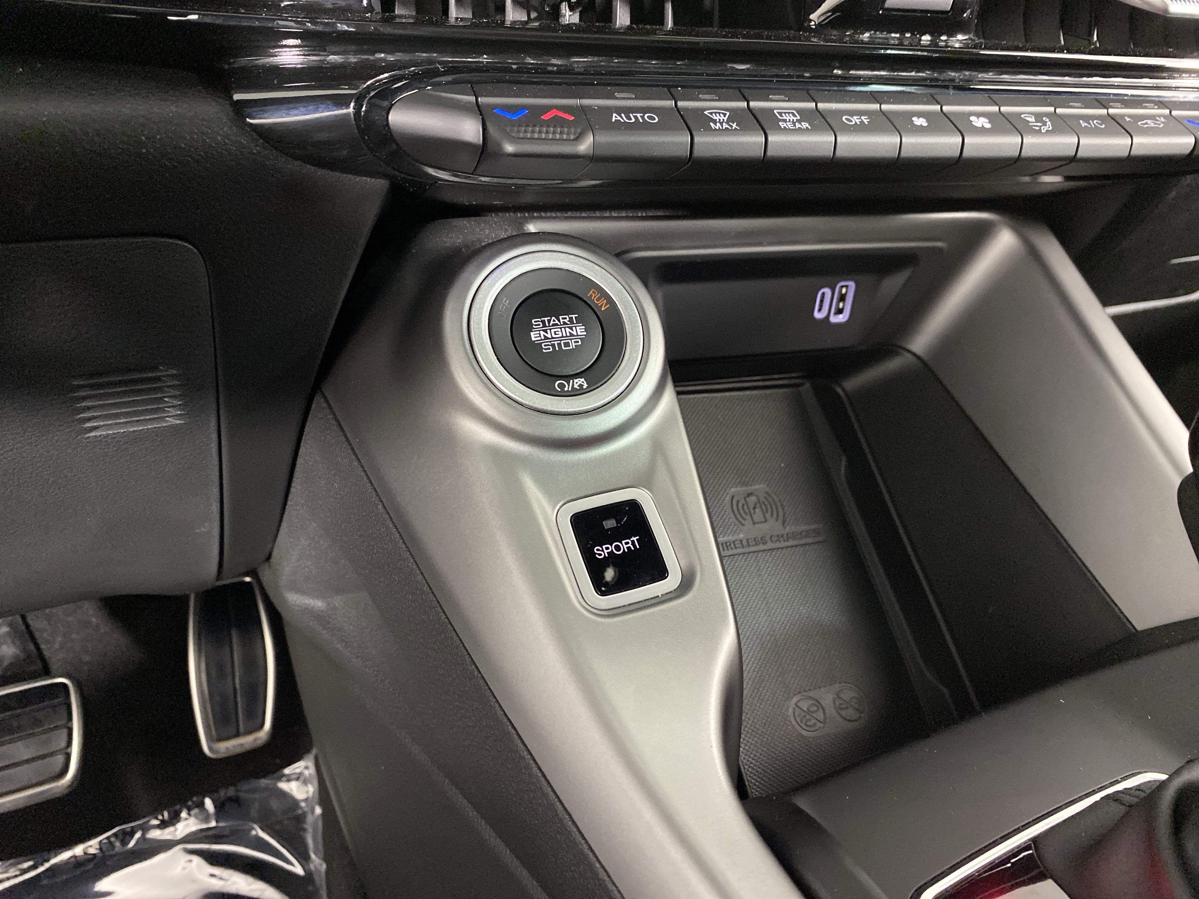 Used 2025 Dodge Hornet R/T w/ R/T Plus Package AWD/4WD image 28