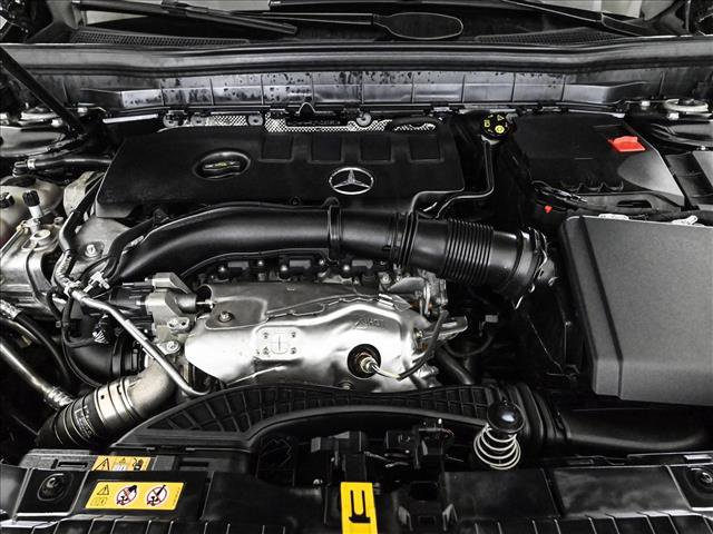 Used 2023 Mercedes-Benz GLB 250 4MATIC image 25