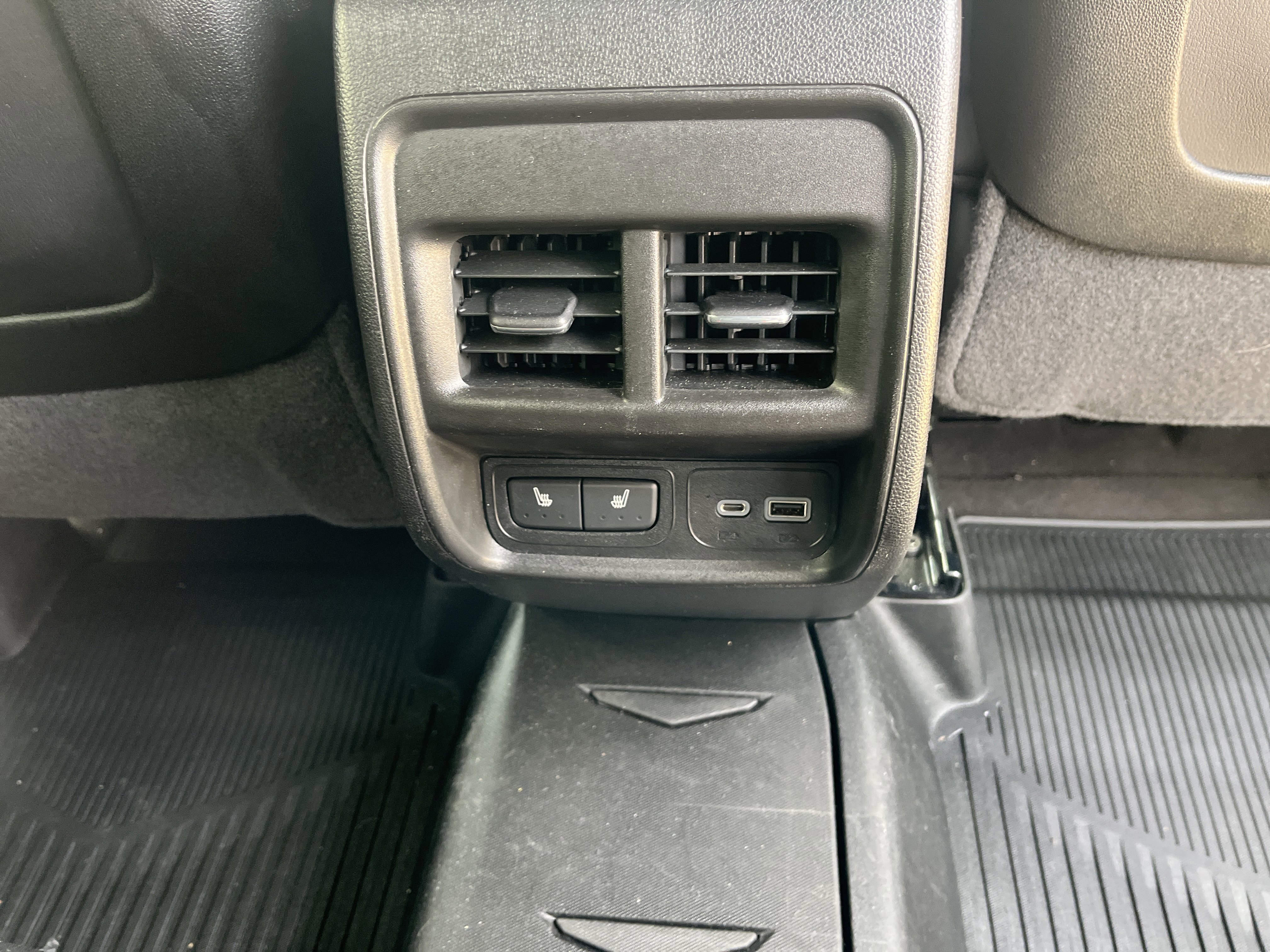 Used 2024 Cadillac XT4 Sport w/ Cold Weather Package AWD/4WD image 13