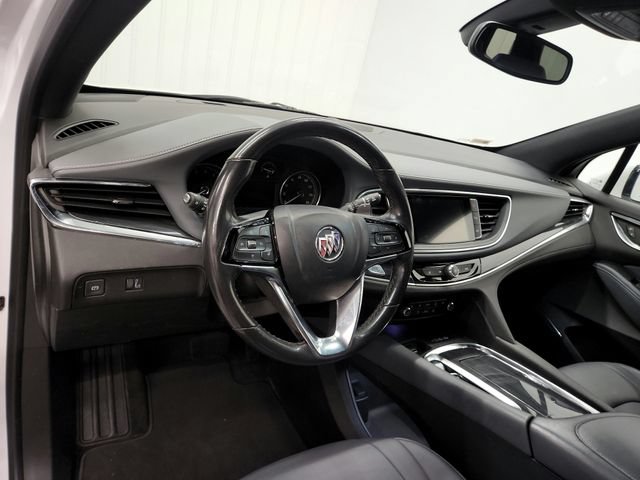 Used 2023 Buick Enclave Essence AWD/4WD image 18
