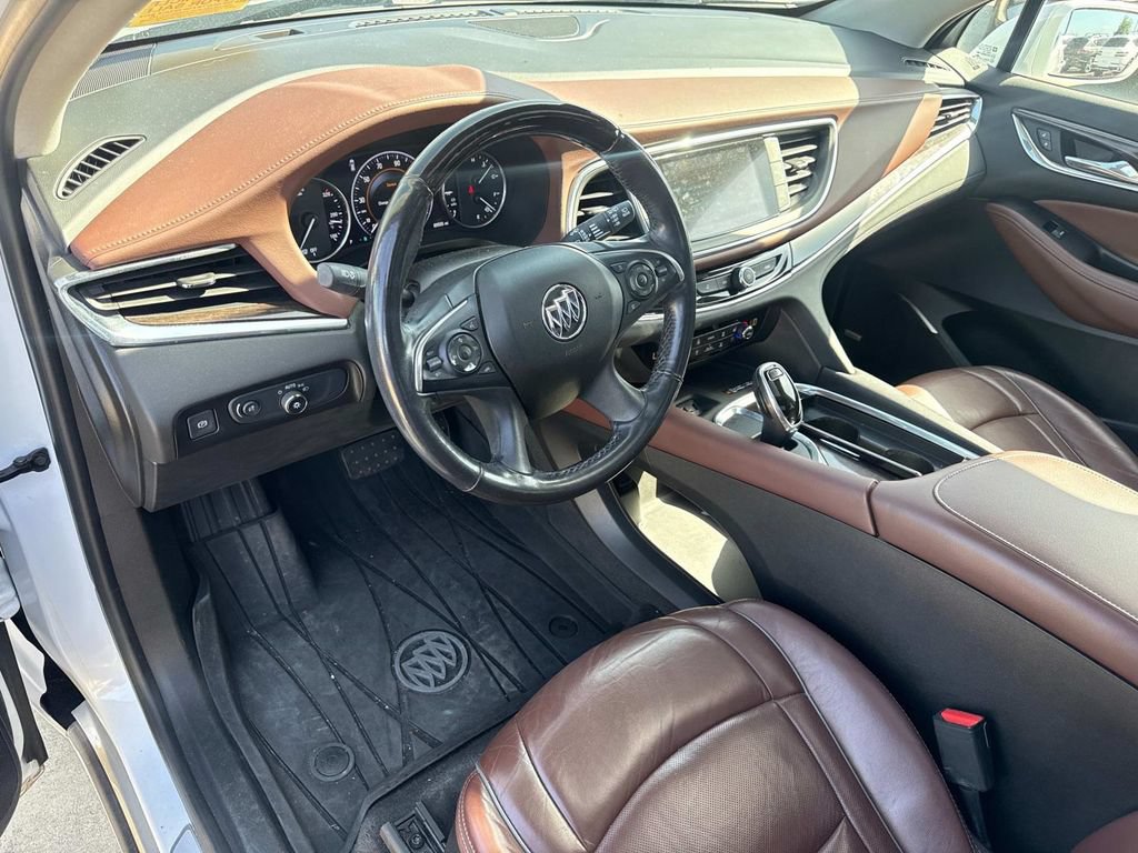 Used 2018 Buick Enclave Avenir w/ Avenir Technology Package FWD image 21