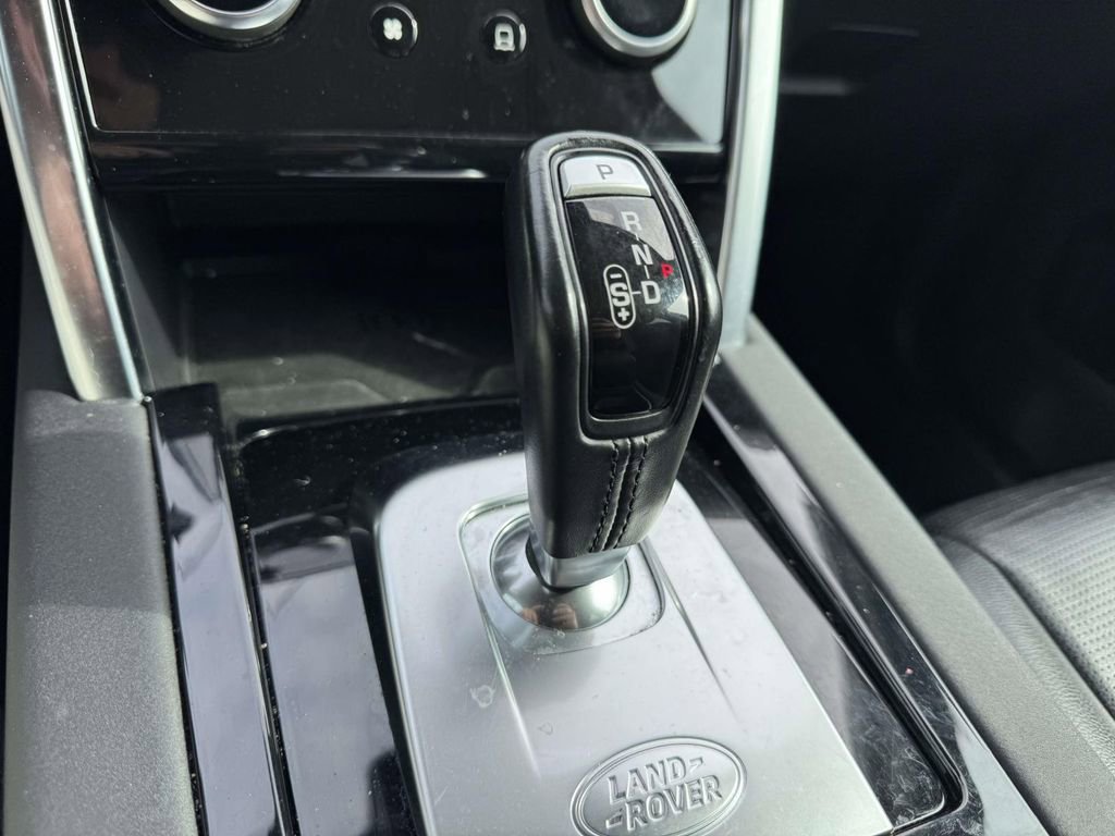 Used 2021 Land Rover Discovery Sport S image 23