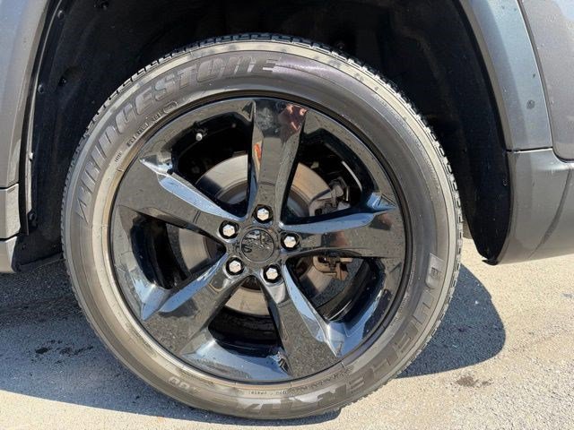 Used 2021 Jeep Grand Cherokee L Laredo image 24