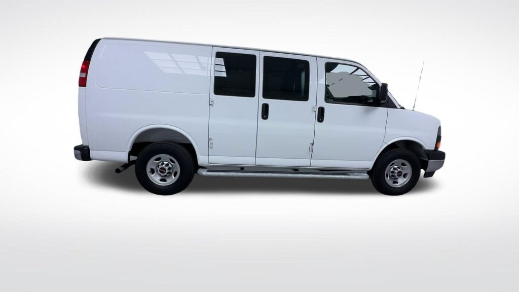 Used 2025 GMC Savana 2500 w/ Driver Convenience Package RWD image 9