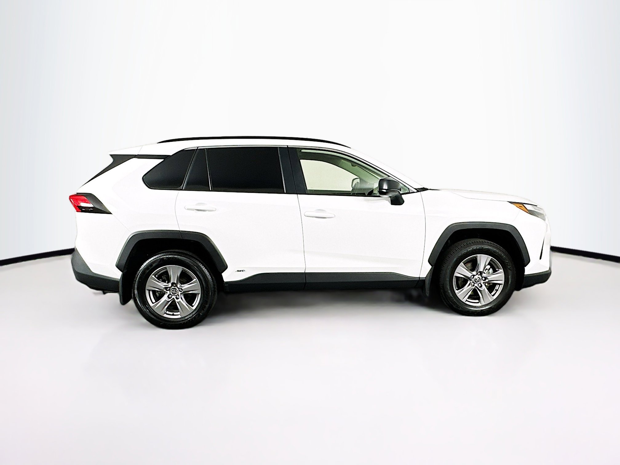 Used 2025 Toyota RAV4 LE image 10