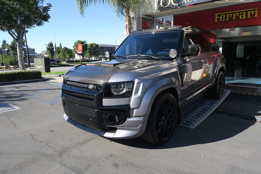 Used 2024 Land Rover Defender 110 X-Dynamic SE image 61