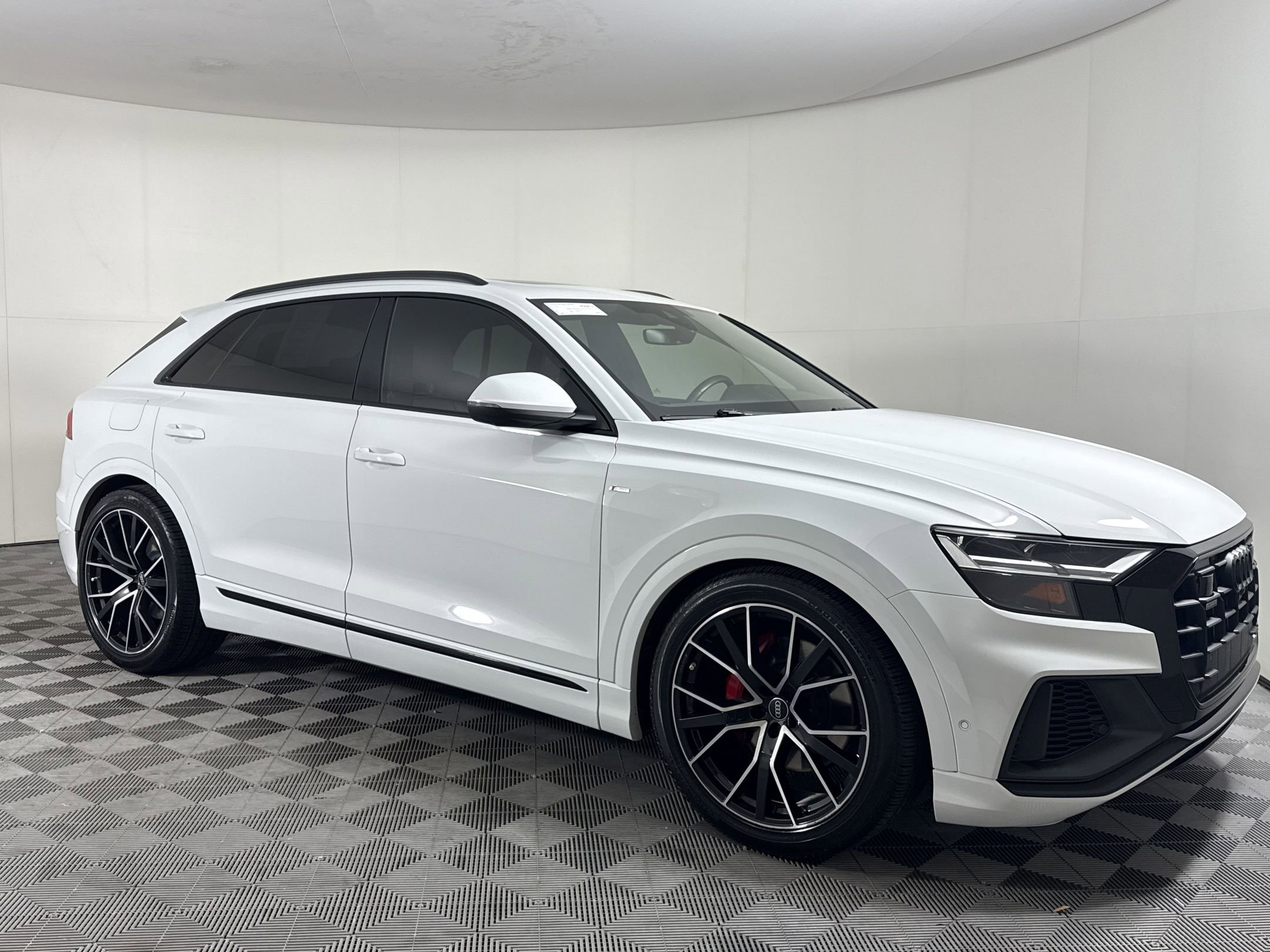 Used 2022 Audi Q8 Premium Plus AWD/4WD image 7