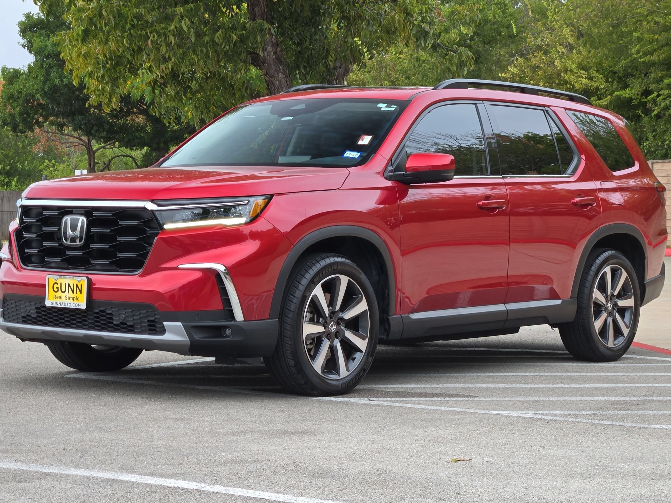 Certified 2024 Honda Pilot Touring image 7