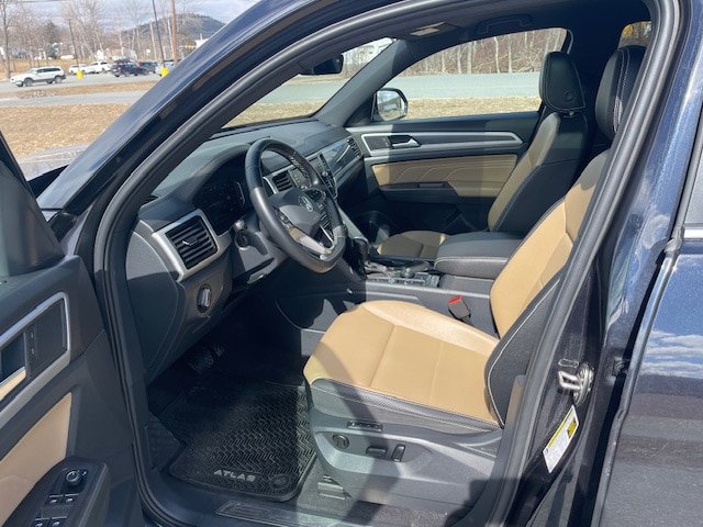 Used 2023 Volkswagen Atlas Cross Sport SEL image 7