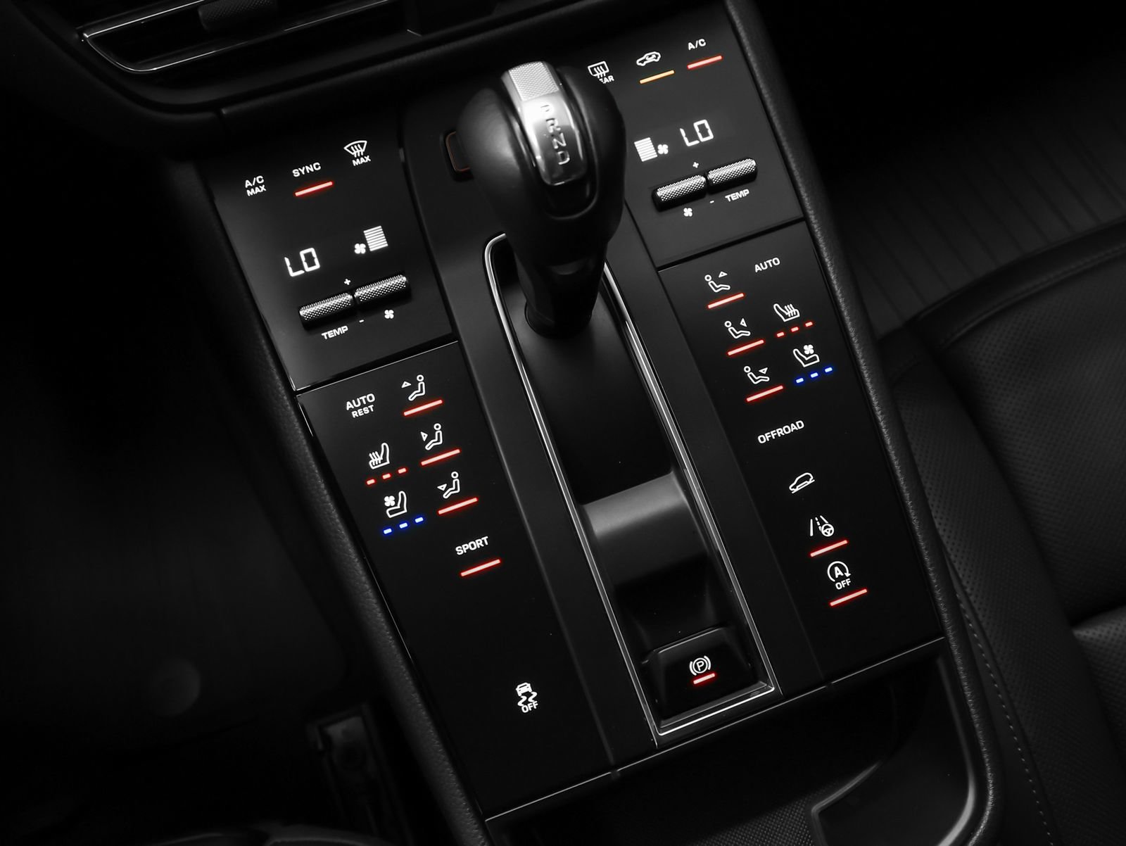 Certified 2024 Porsche Macan AWD/4WD image 34