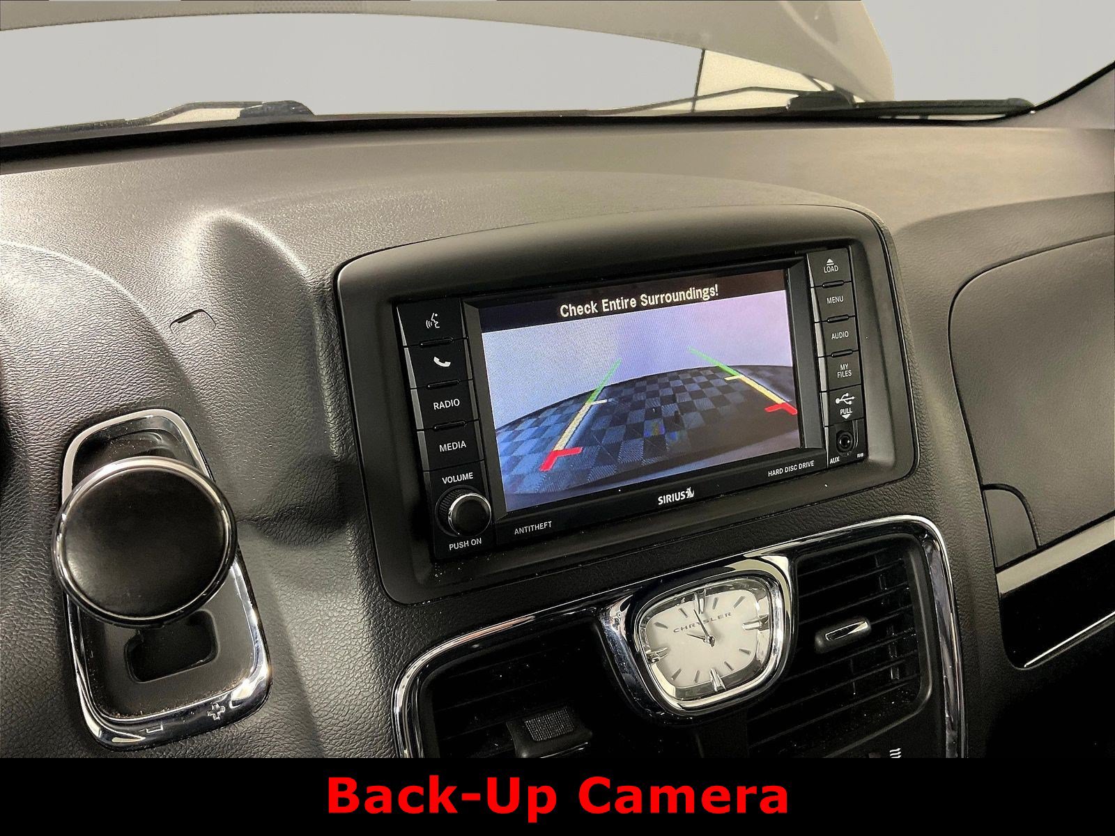 Used 2014 Chrysler Town & Country S FWD image 10