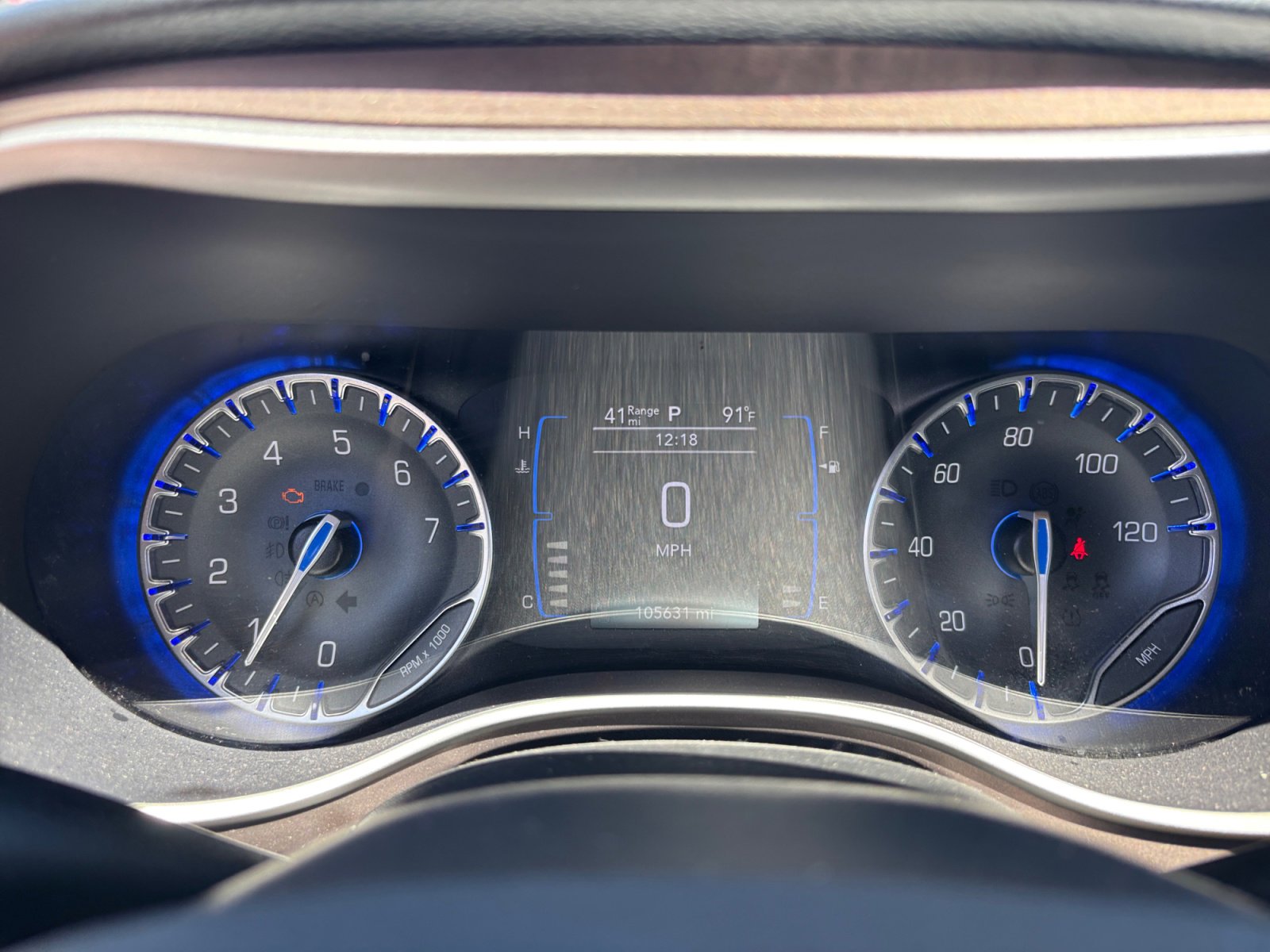 Used 2017 Chrysler Pacifica Touring-L image 10