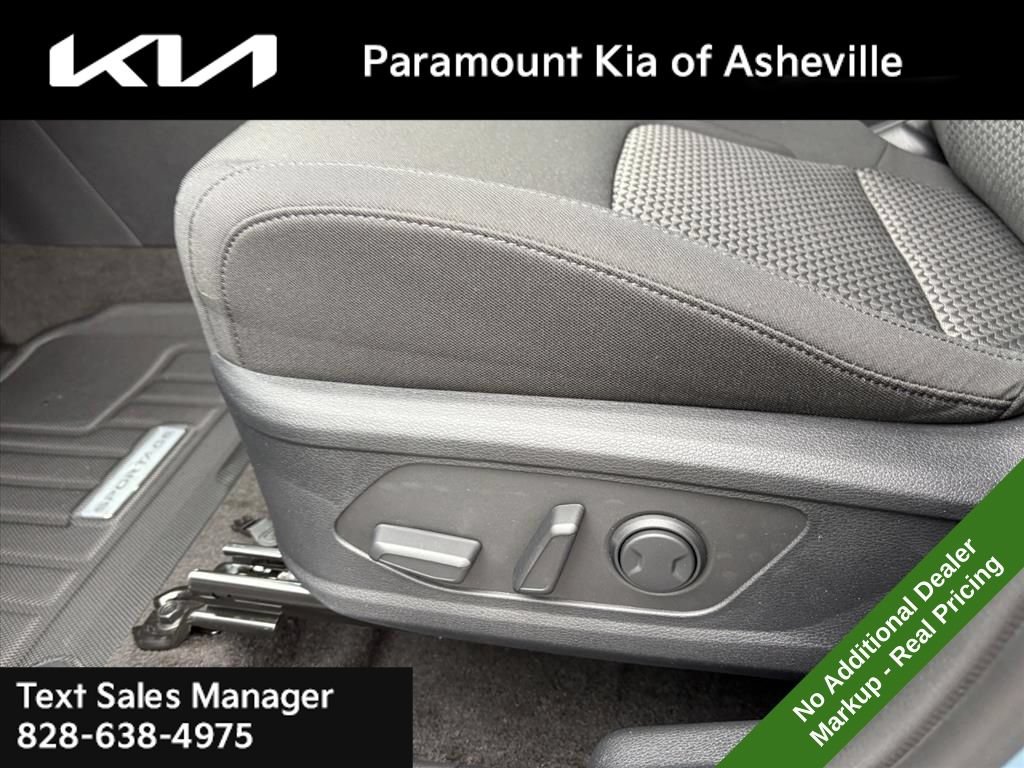 New 2026 Kia Sportage S AWD/4WD image 17