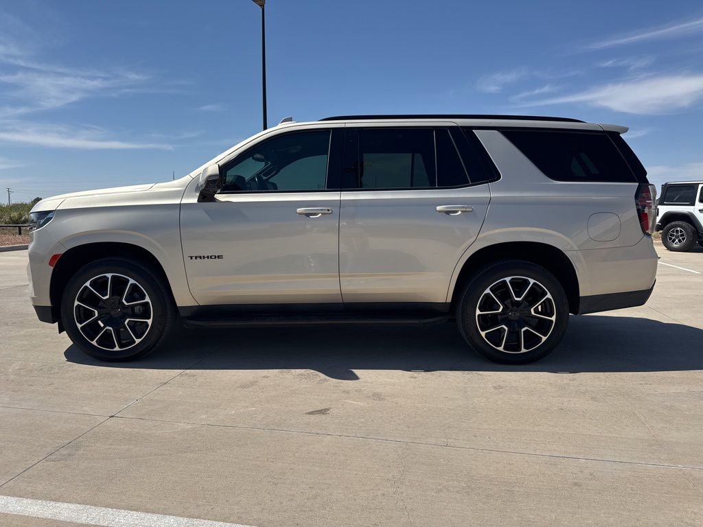 Used 2022 Chevrolet Tahoe RST w/ Luxury Package RWD image 2