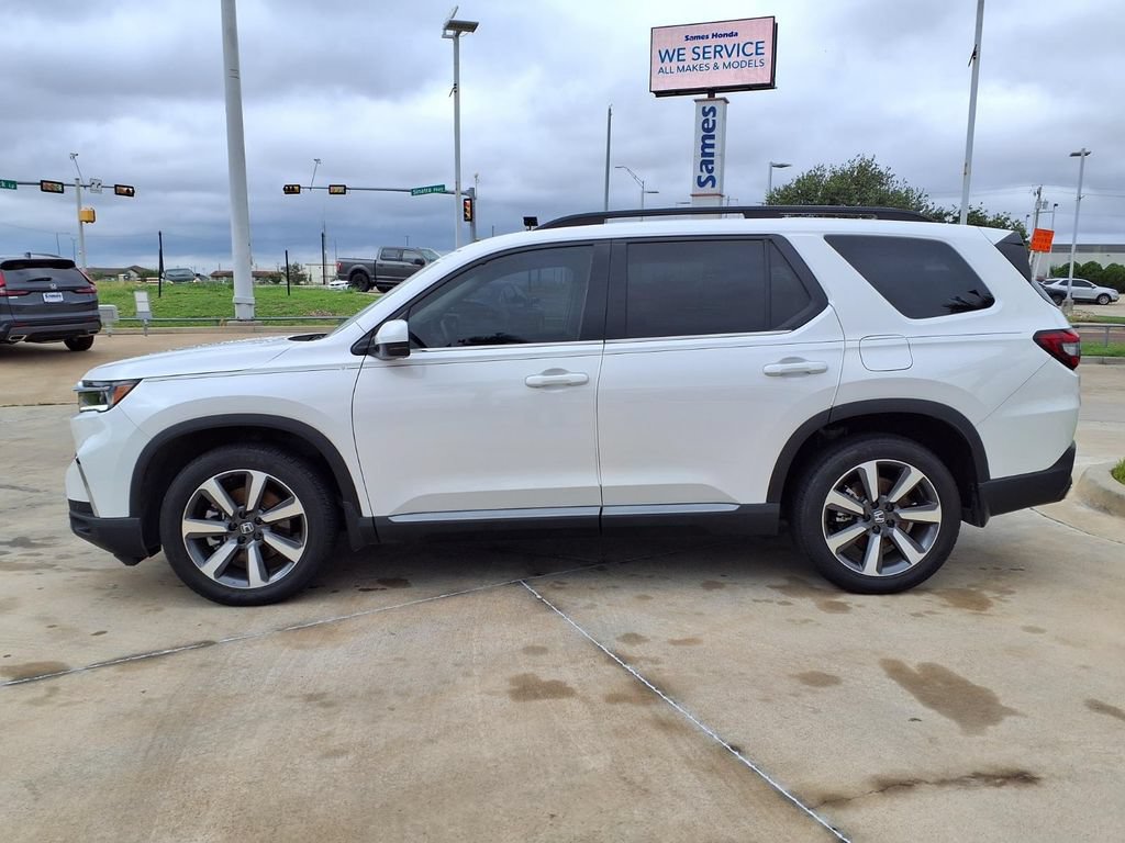 Certified 2024 Honda Pilot Touring image 4