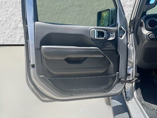 Used 2020 Jeep Wrangler Unlimited Sahara AWD/4WD image 21