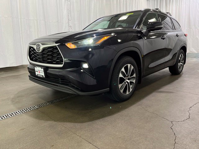 Certified 2022 Toyota Highlander XLE AWD/4WD image 29