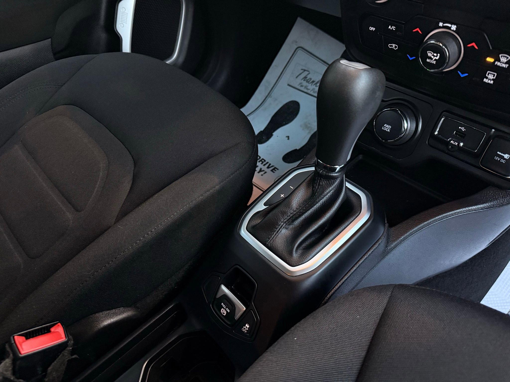 Used 2019 Jeep Renegade Latitude w/ Cold Weather Group image 25