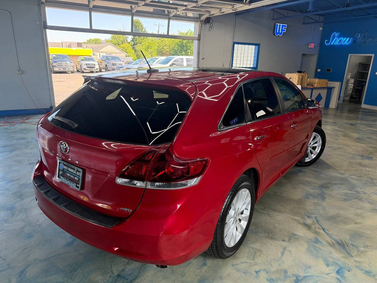 Used 2013 Toyota Venza LE AWD/4WD image 5