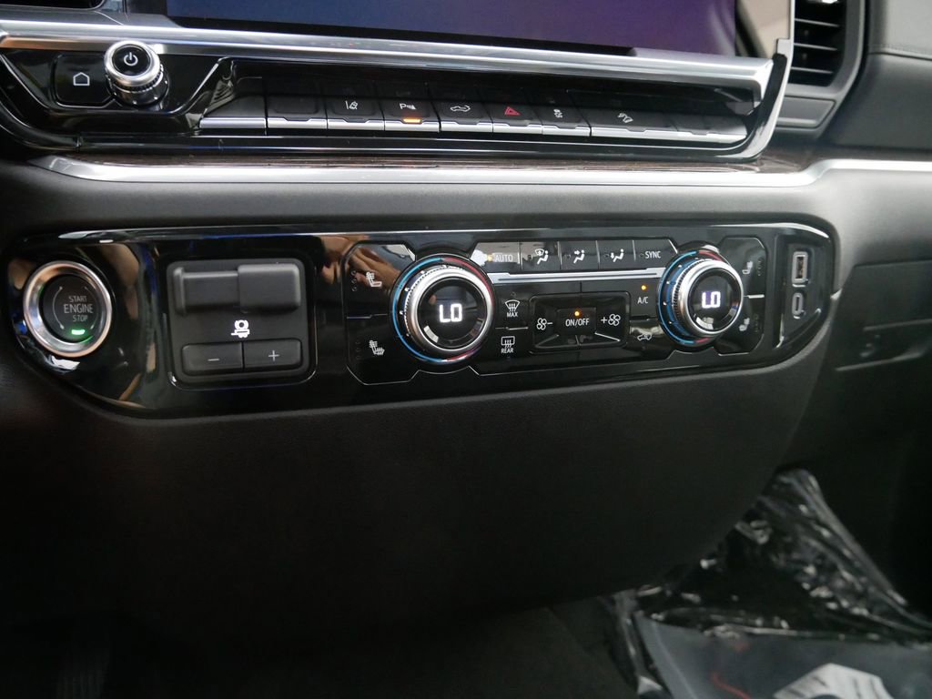 New 2025 GMC Sierra 3500 SLE w/ SLE Convenience Package image 18