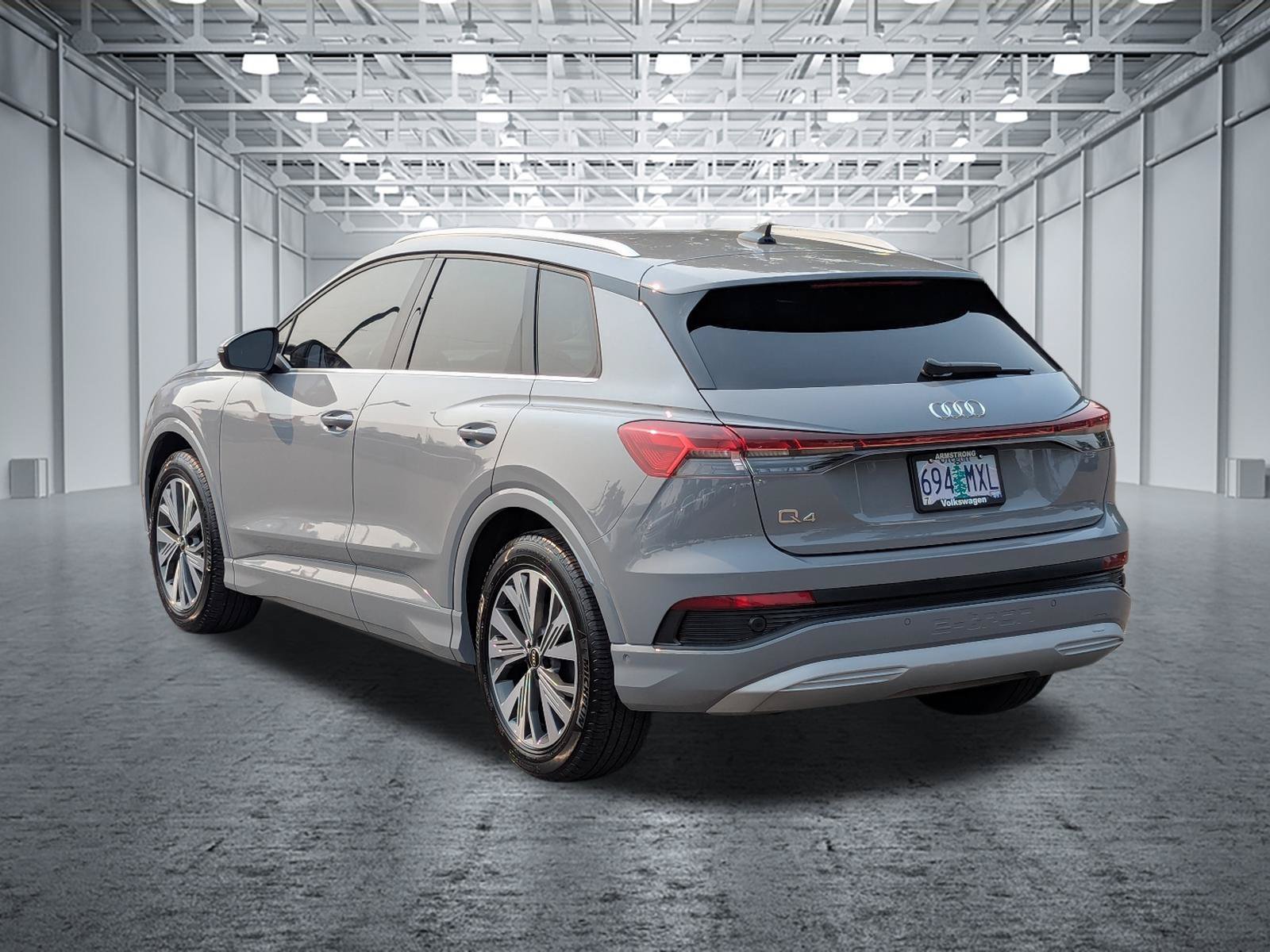Used 2023 Audi Q4 e-tron Premium Plus w/ Premium Plus RWD image 3