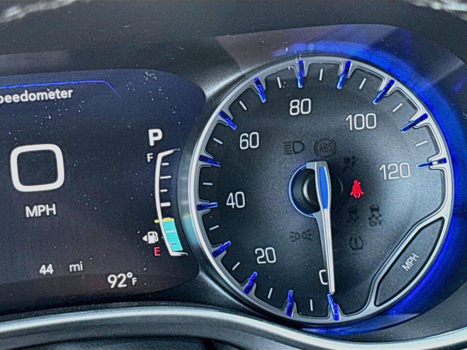 New 2026 Chrysler Pacifica Select w/ S Appearance Package AWD/4WD image 19
