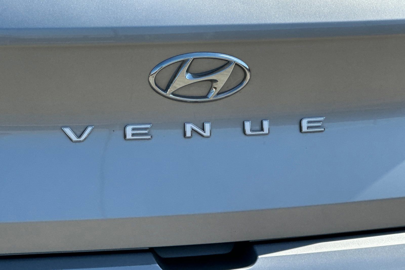 Used 2024 Hyundai Venue SE image 26