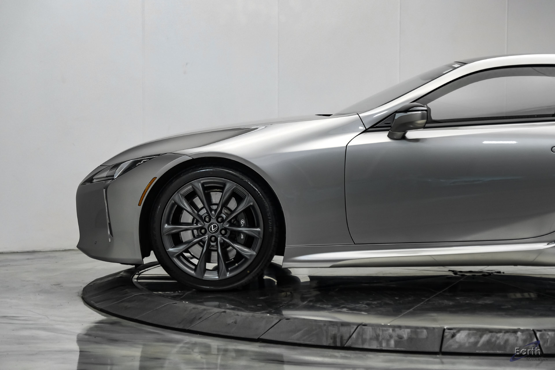 Used 2018 Lexus LC 500 Coupe w/ Performance Package RWD image 9
