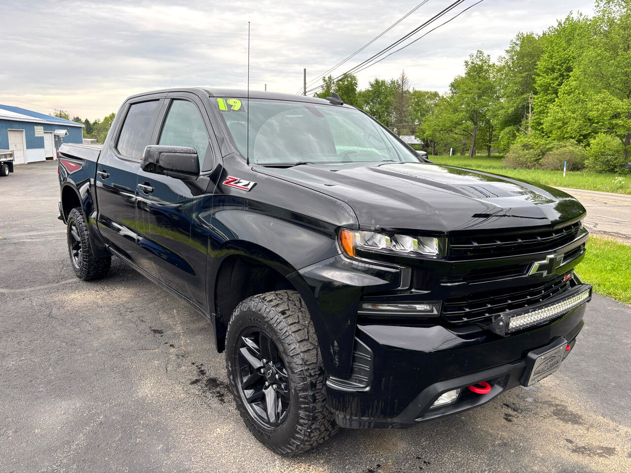 Used 2019 Chevrolet Silverado 1500 LT Trail Boss image 3