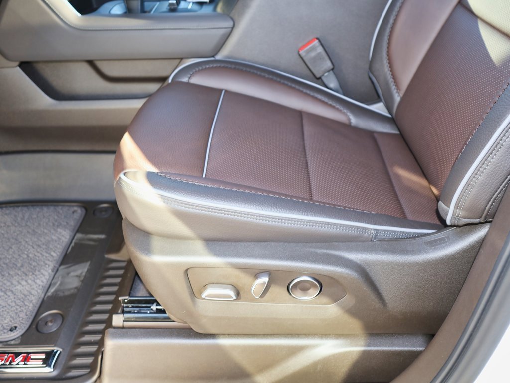 New 2026 GMC Sierra 1500 Denali w/ Denali Reserve Package image 9