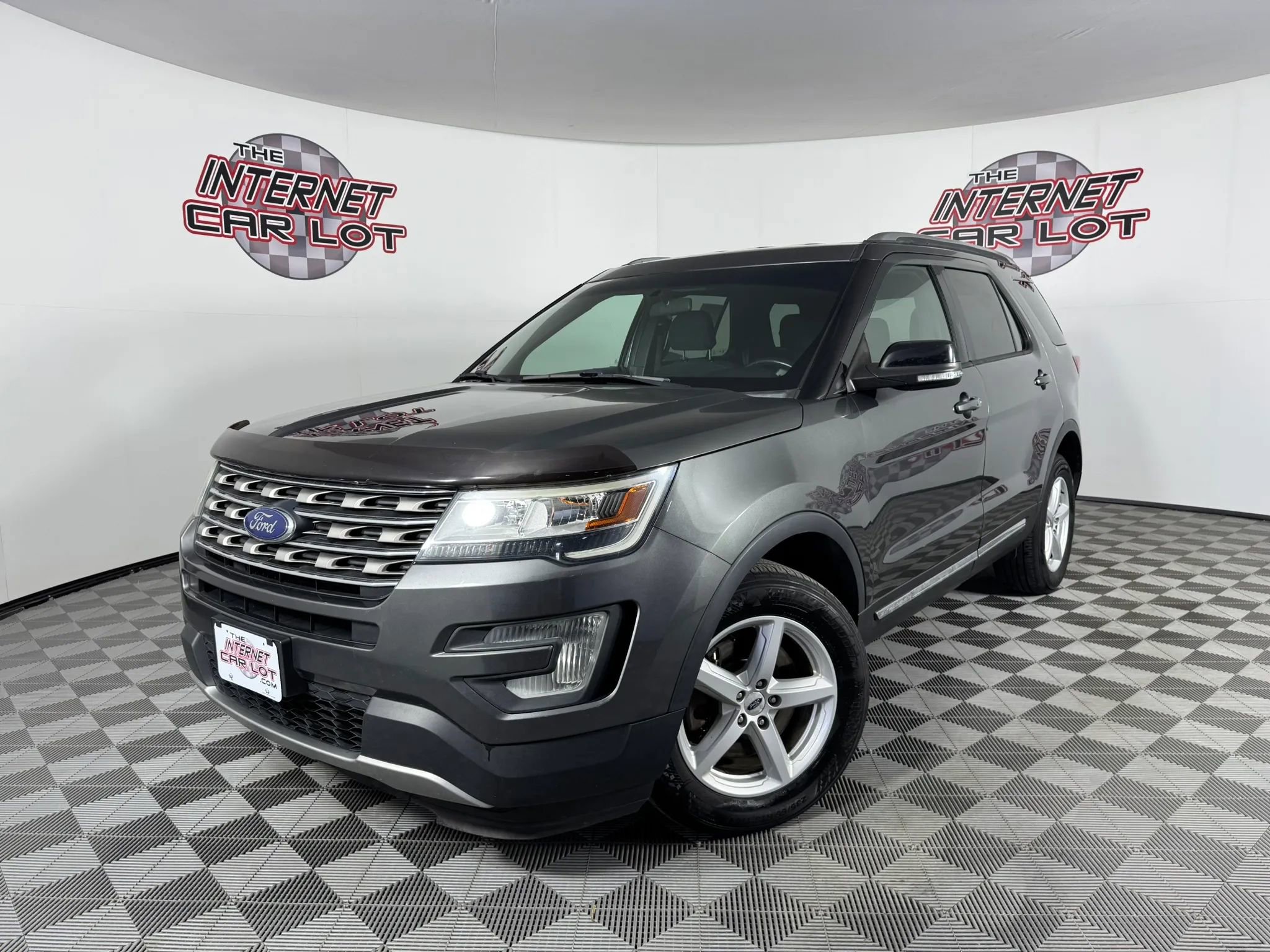 Used 2017 Ford Explorer XLT w/ Class II Trailer Tow Package