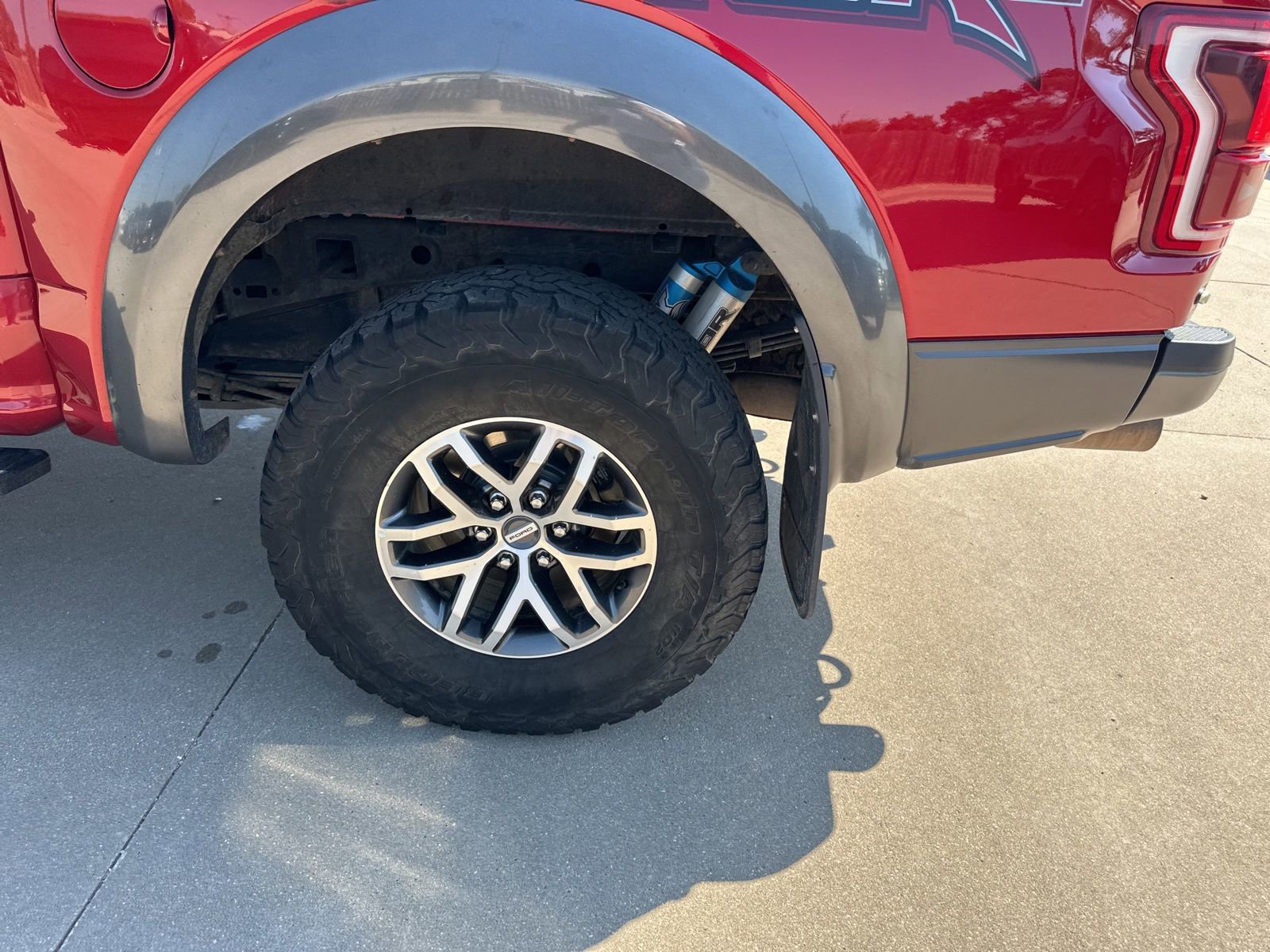 Used 2017 Ford F150 Raptor w/ Equipment Group 802A Luxury image 15