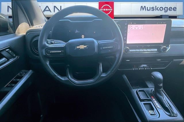 Used 2023 Chevrolet Colorado W/T image 9