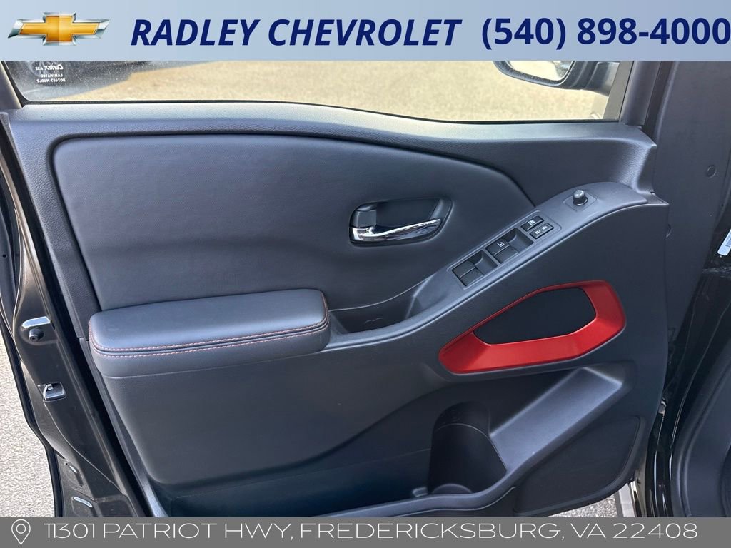 Used 2023 Nissan Frontier PRO-4X w/ Pro Convenience Package image 9