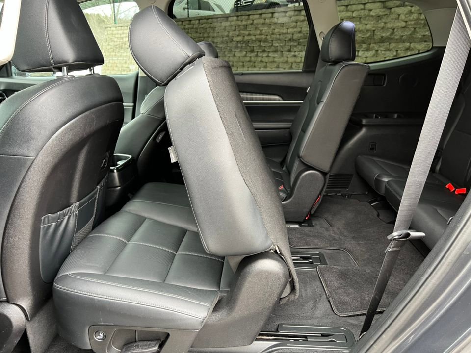 Used 2023 Kia Telluride SX image 5