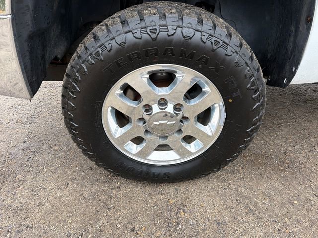 Used 2011 Chevrolet Silverado 3500 LT w/ Snow Plow Prep Package AWD/4WD image 23