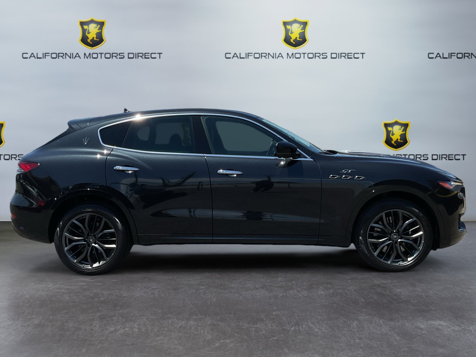 Used 2024 Maserati Levante GT Ultima AWD/4WD image 4