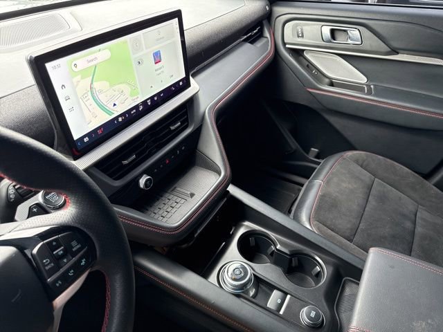 Used 2025 Ford Explorer ST image 47