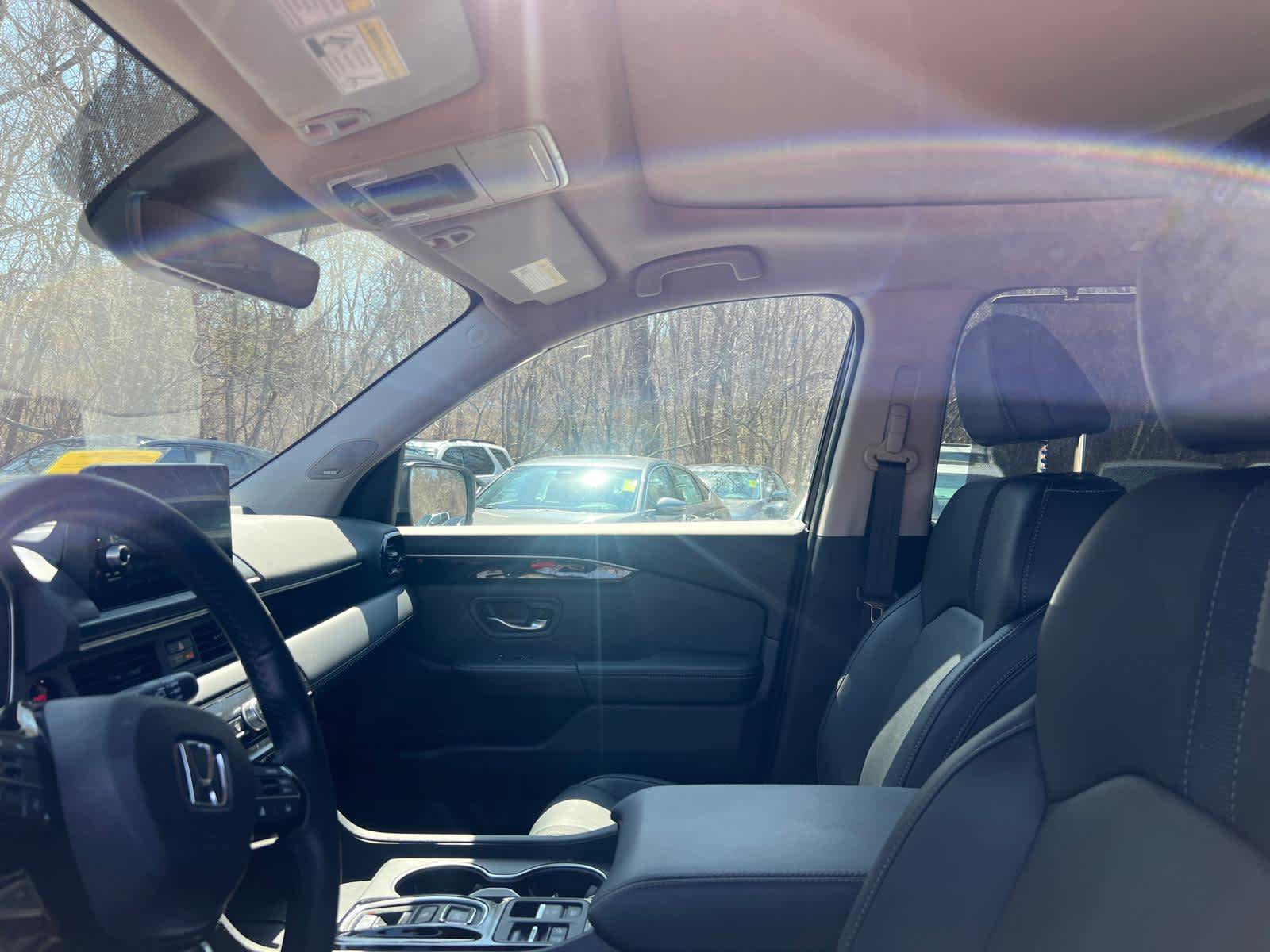 Used 2023 Honda Pilot Touring image 13