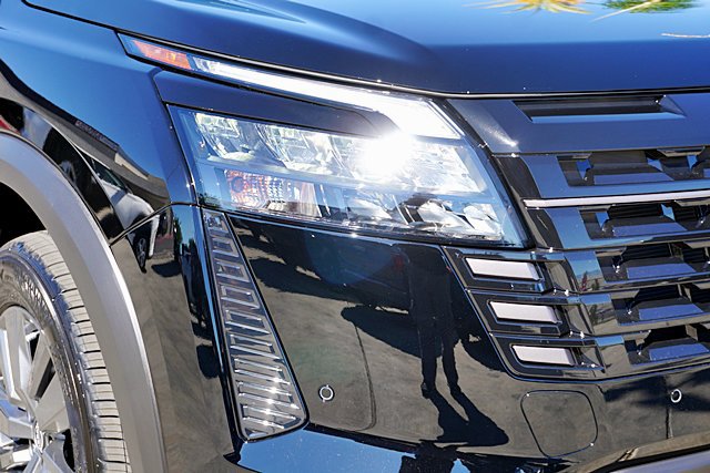New 2026 Nissan Pathfinder SV FWD image 12