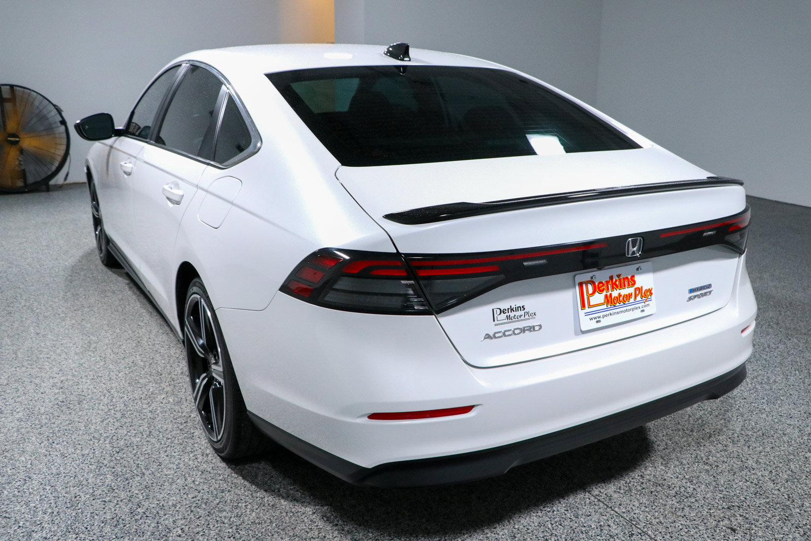 Used 2023 Honda Accord Sport image 9
