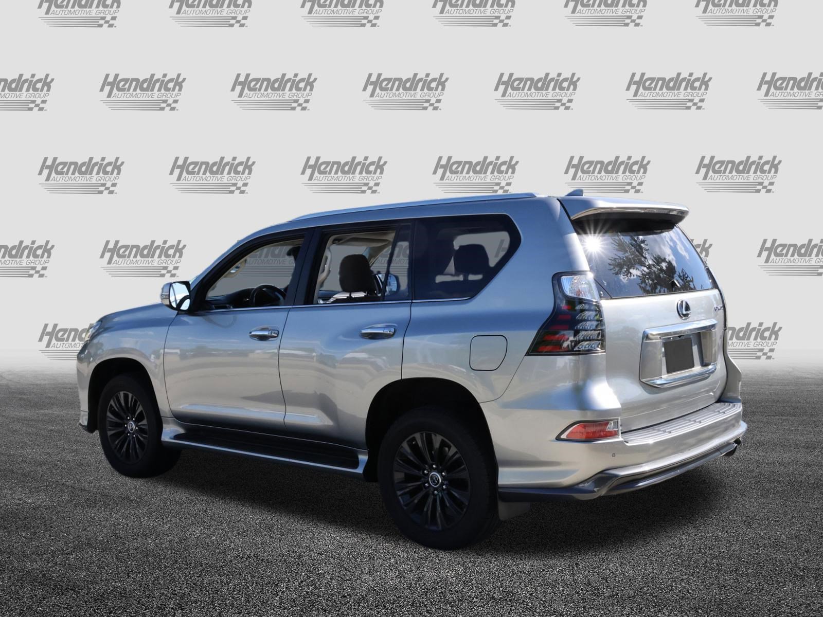 Used 2023 Lexus GX 460 Premium w/ Accessory Package AWD/4WD image 7