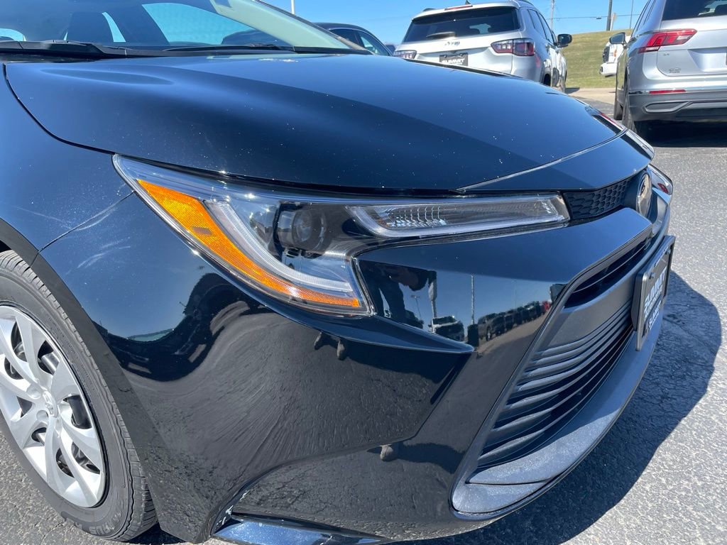 Used 2024 Toyota Corolla LE FWD image 23