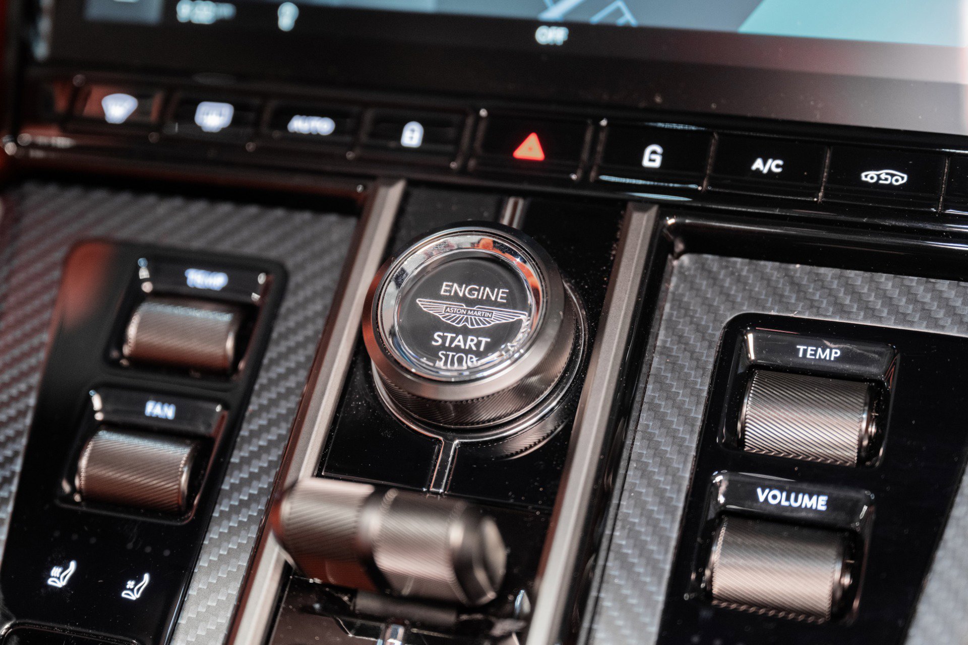 New 2026 Aston Martin V8 Vantage Roadster image 26