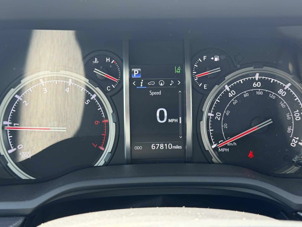Used 2021 Toyota 4Runner TRD Off-Road Premium w/ Moonroof Package AWD/4WD image 9