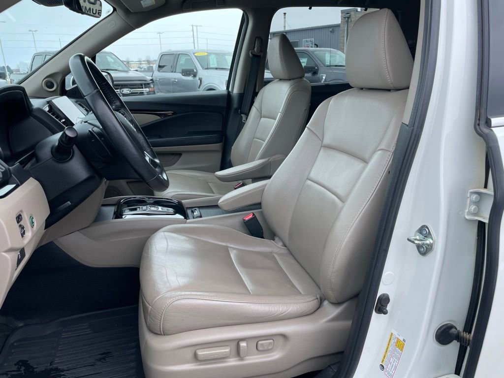 Used 2019 Honda Pilot Touring image 7
