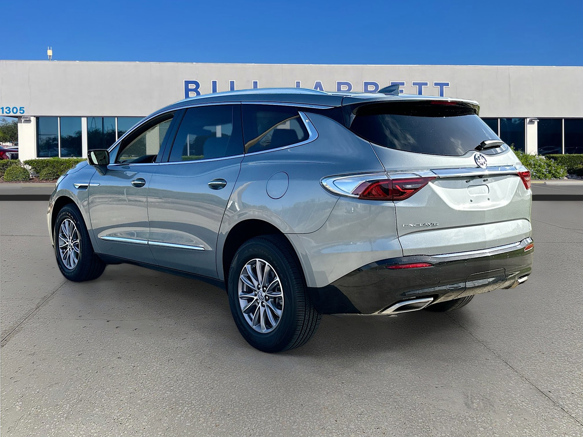 Used 2024 Buick Enclave Essence FWD image 5