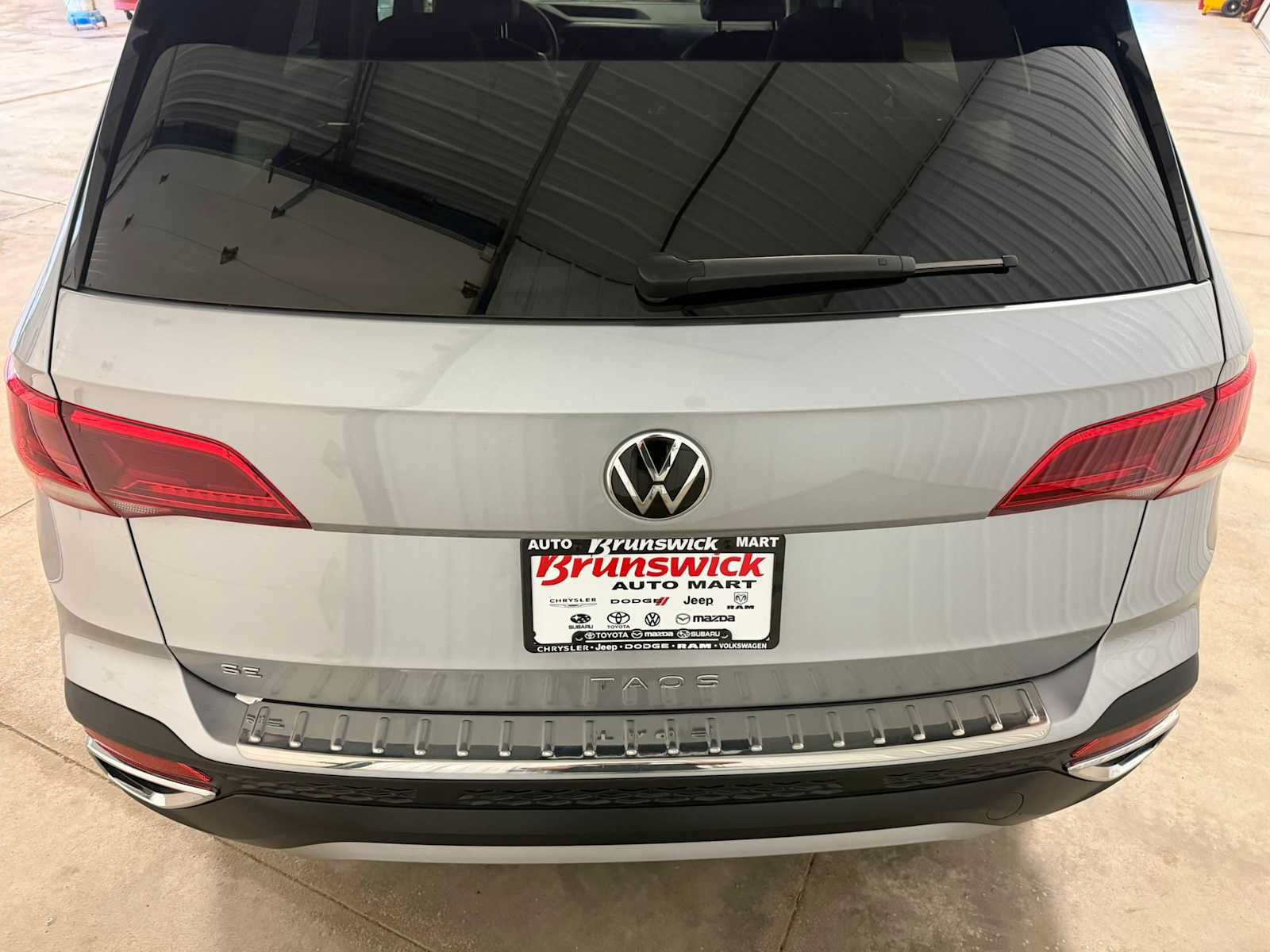 Used 2023 Volkswagen Taos SE FWD image 14